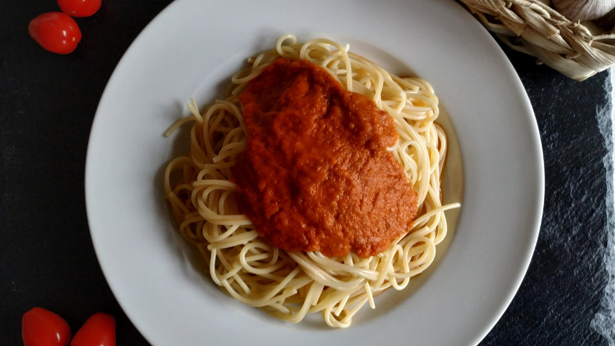 Meine liebste Tomatensoße – gerne auch etwas schärfer | Food, Fun and Facts